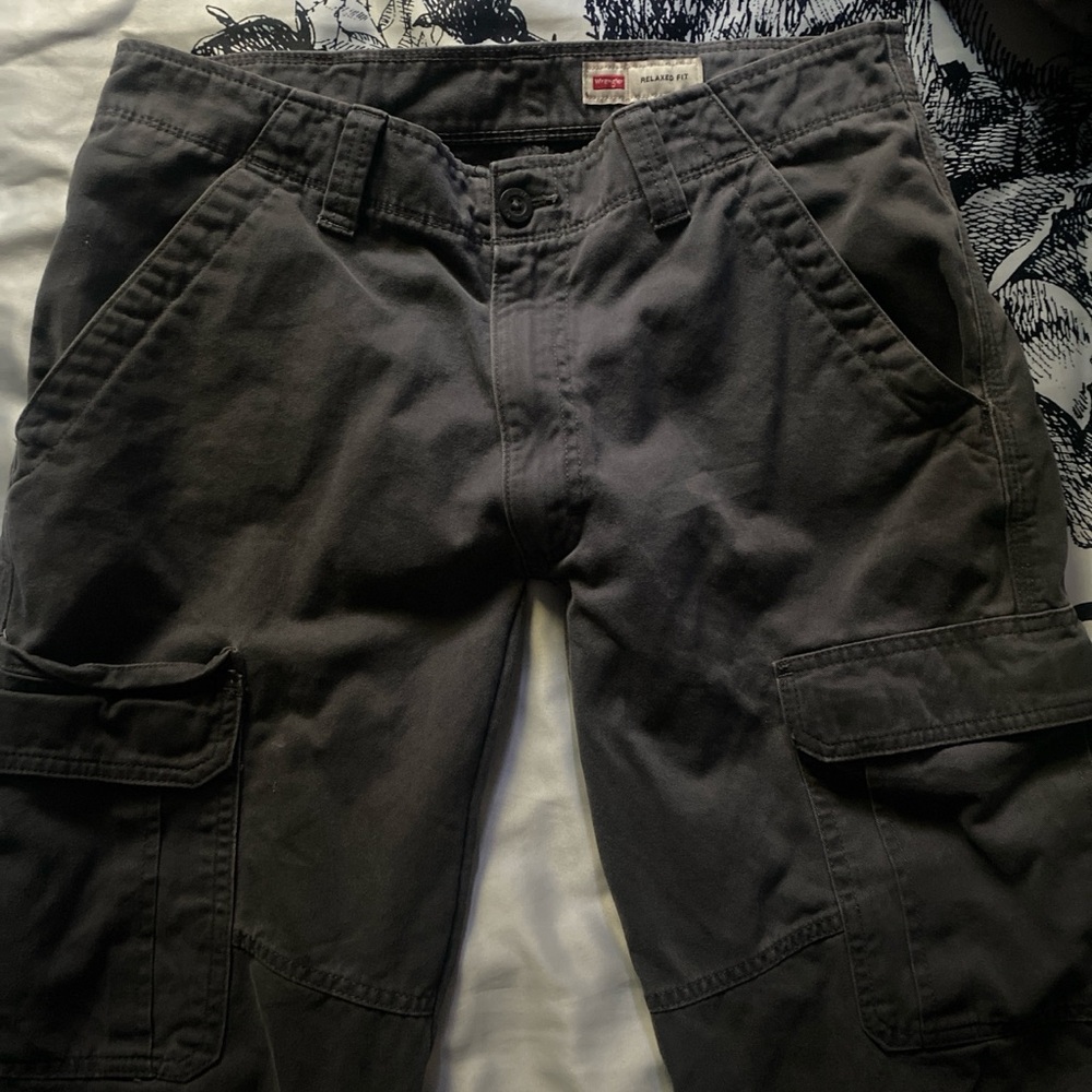 grey baggy wrangler cargo pants